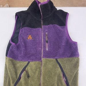Nike ACG Vest size L - perfect condition